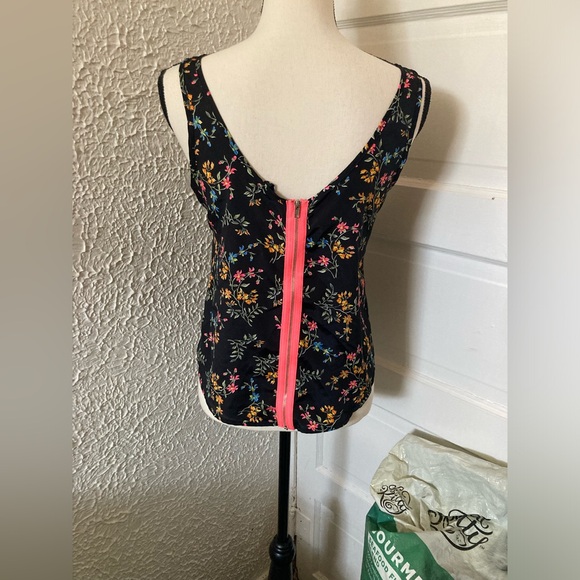 4/$19 B•jewel tank top - Picture 2 of 4